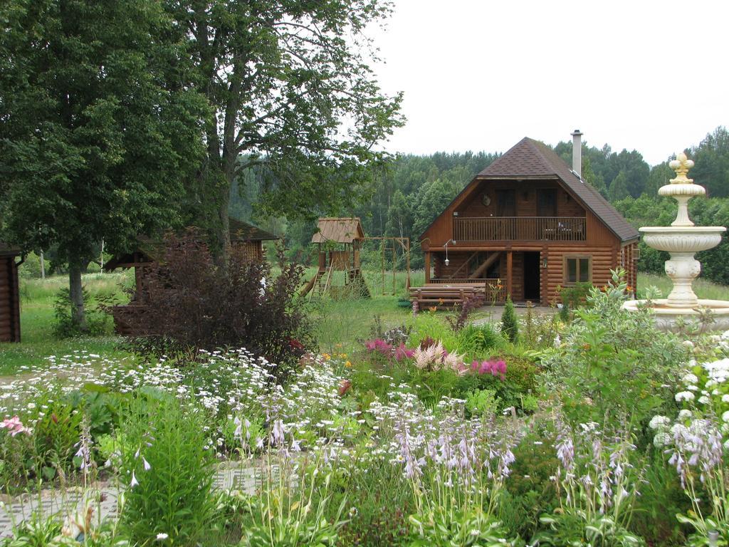 Pumpuri Villa Svente Exteriör bild